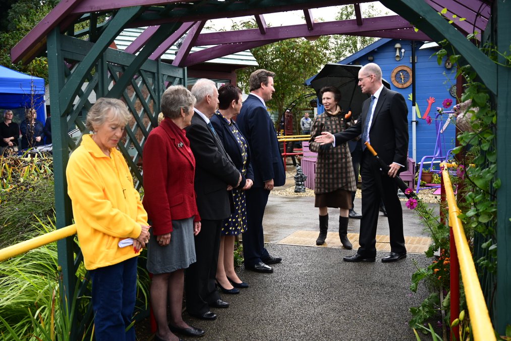 Princess Anne visits Kippax Growing Zone!